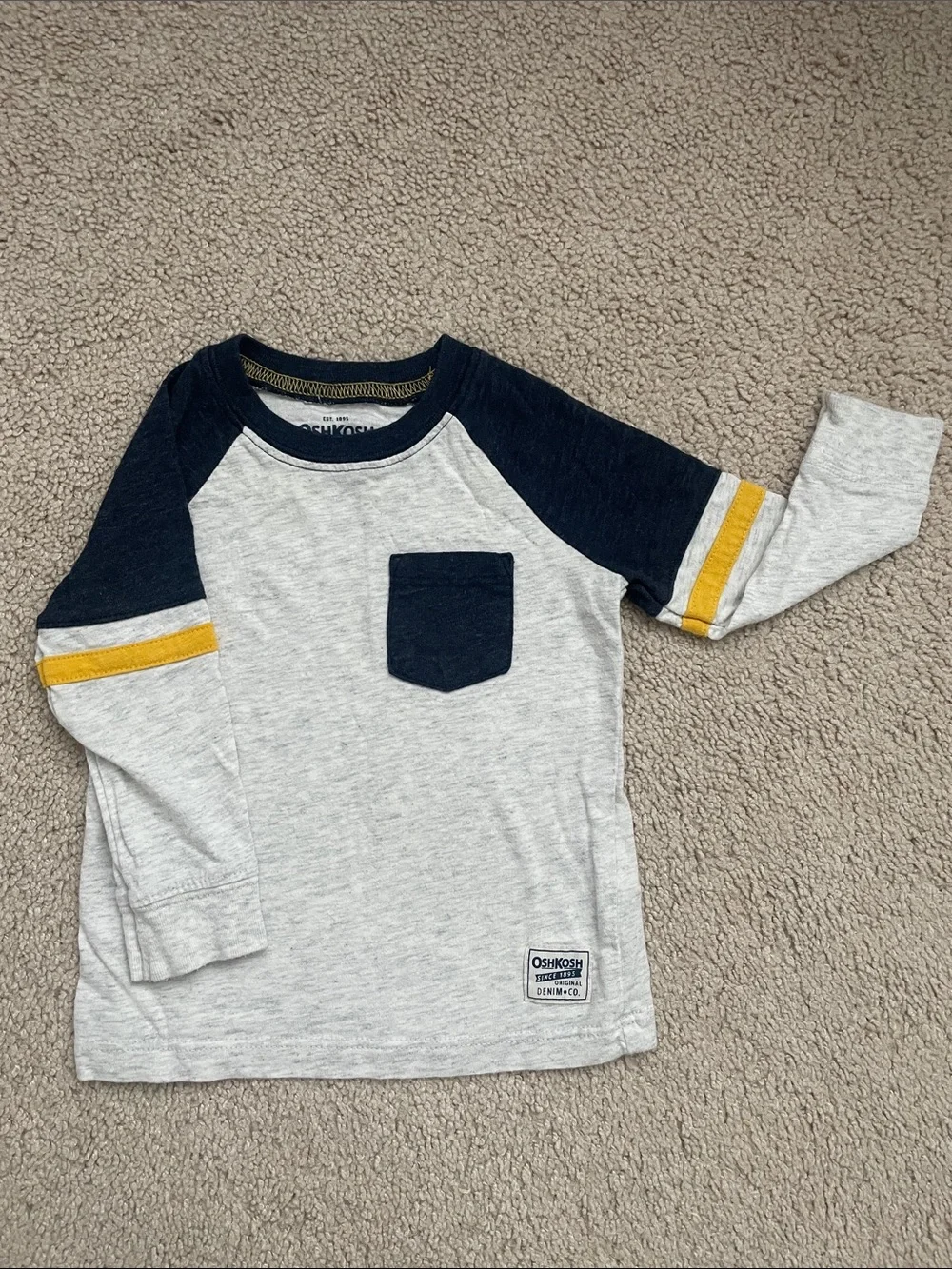 OshKosh B'gosh Heather Gray Long-Sleeve Raglan Tee with Navy & Yellow Accents
